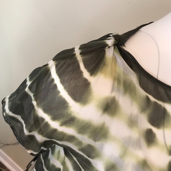 House Of Harlow 1960 Army Viscose Multi layer top - Picture 3 of 7